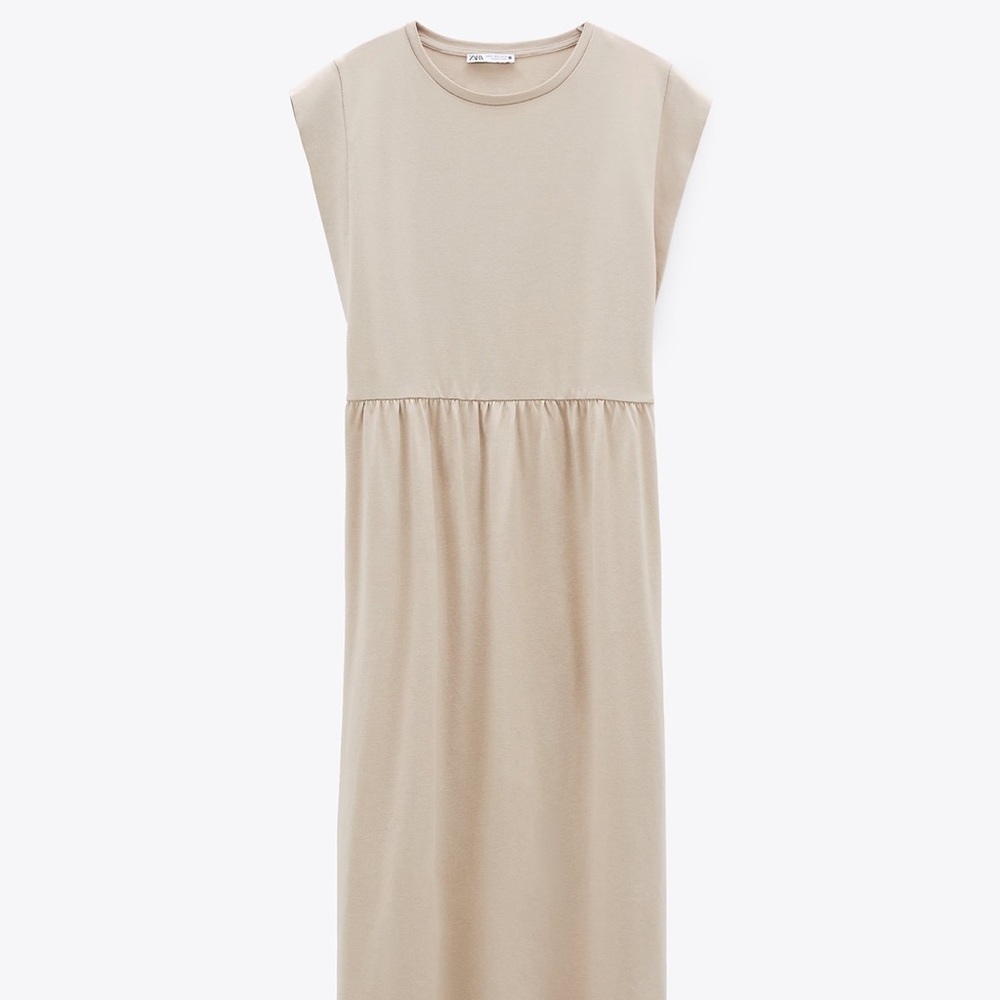 Dress with rushing